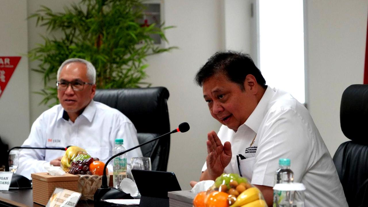 Kebijakan ekonomi Indonesia yang berdampak pada proyek strategis nasional